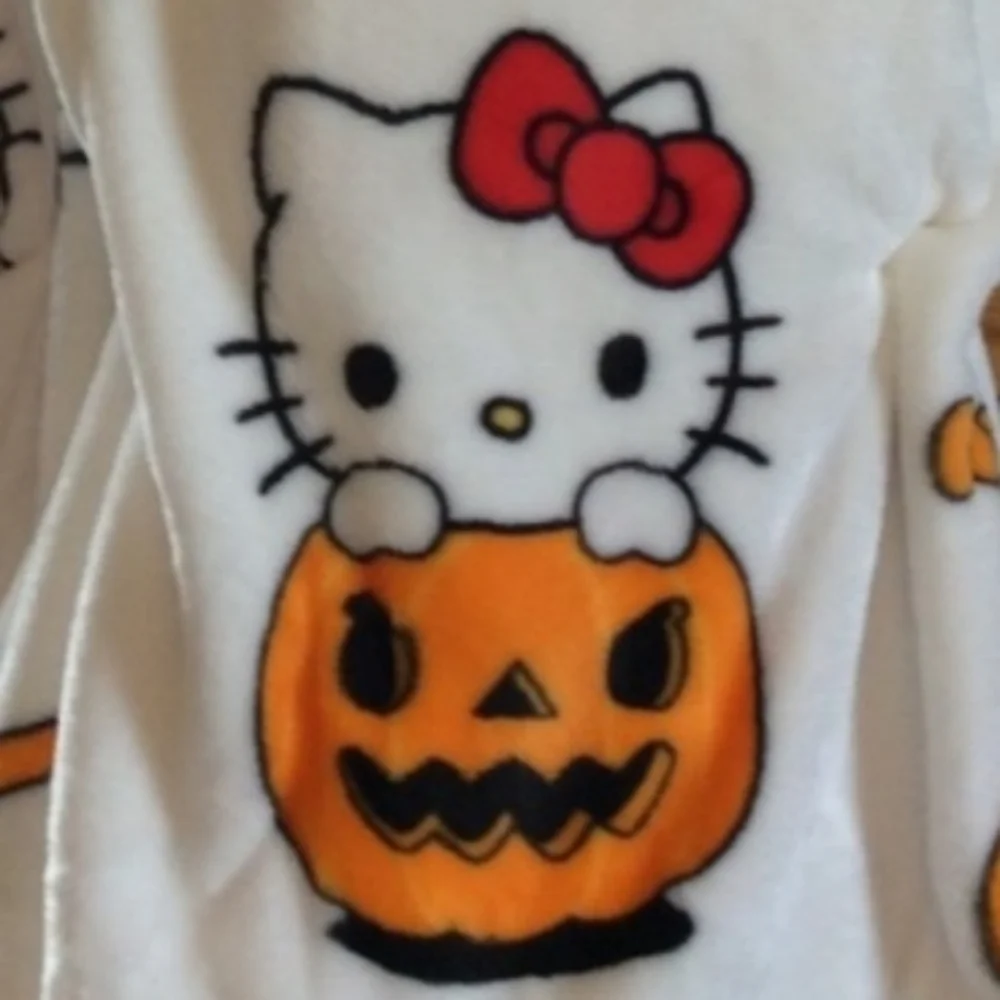 Hello Kitty Blanket HTF 🍬 🎃
